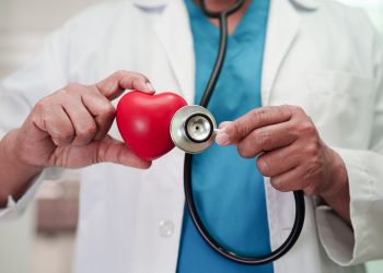 Д-р Гинчо Тонев: TAVR срещу SAVR: Иновации, предизвикателства и бъдещето на клапното лечение