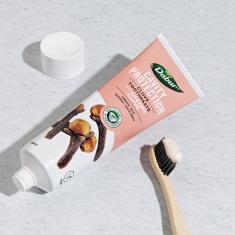 Dabur Cavity Protection Натурална паста за зъби 100 ml