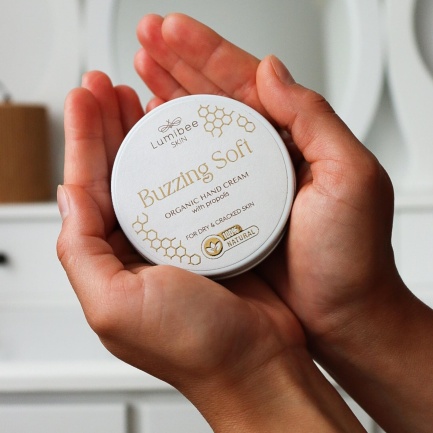 Lumibee BUZZING SOFT Натурален крем за ръце 60 ml