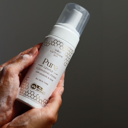 Lumibee PURE Почистваща пяна за лице 150 ml